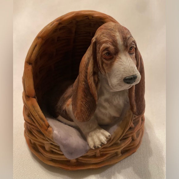 Sally Miller "Last Of The Litter" Ceramic Sculpture - Basset Hound - Picture 4 of 6